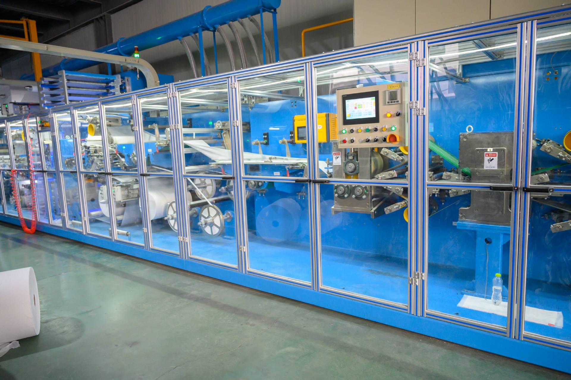 Underpad production line in a GMP cleanroom factory